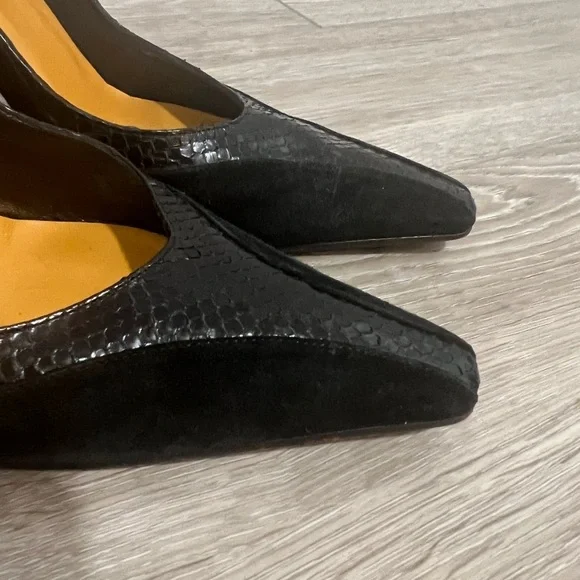 Chloe Black Heels - Picture 4 of 10